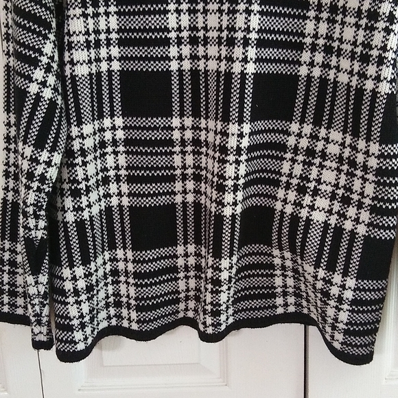 Buffalo check zip front front pockets size large - Picture 11 of 11